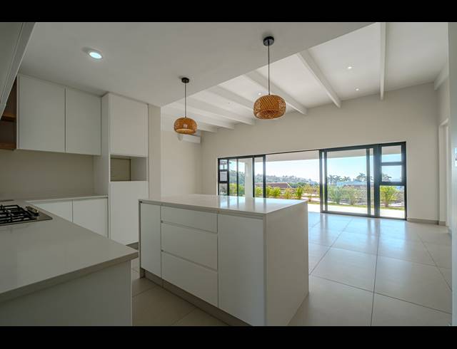 2 BEDROOM FREESTANDING FOR SALE IN SHAKAS ROCK